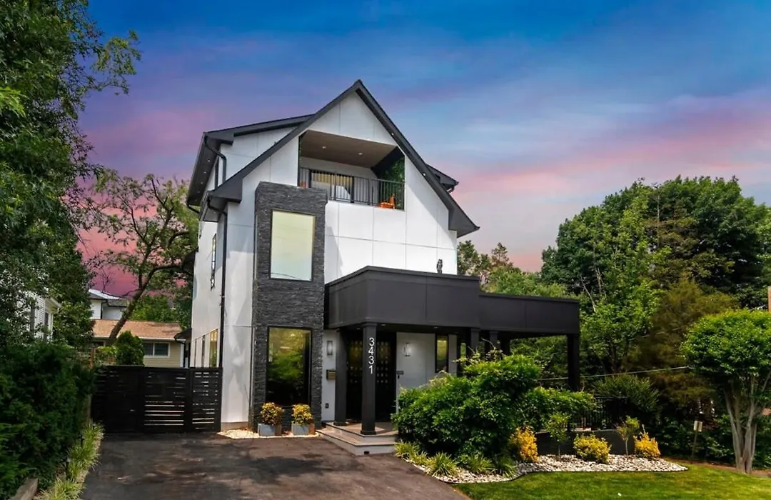 Top Of The Hill Luxury Clarendon 4-Br Homestay-1